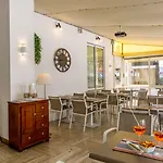 Touring Hotel
