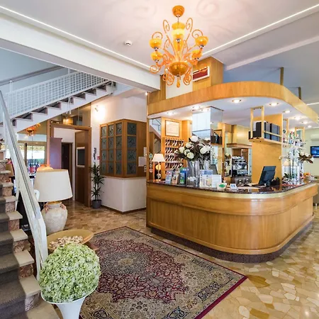 Hotel Touring 3*