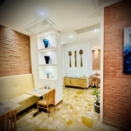 Touring Hotel