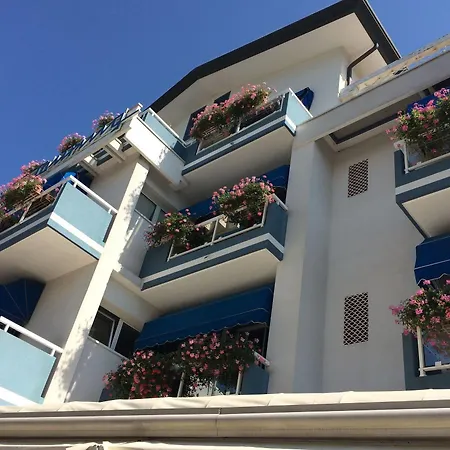 Touring Hotel
