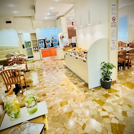 Hotel Touring 3*